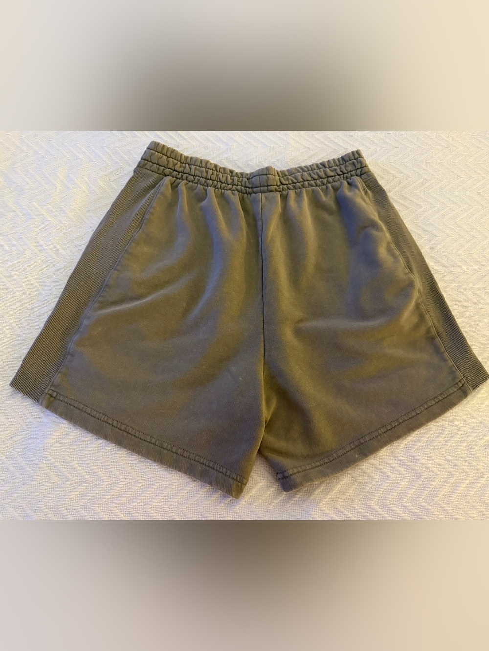 Gymshark Olive Green Elastic Waist Shorts - Picture 2 of 5